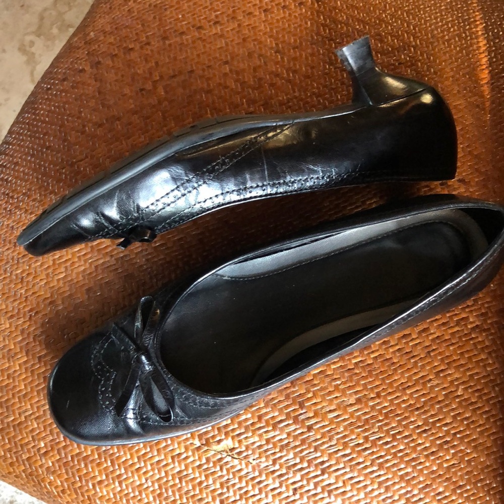 Dress shoes